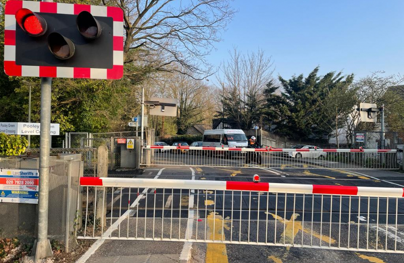 Level crossing in Pooley Green